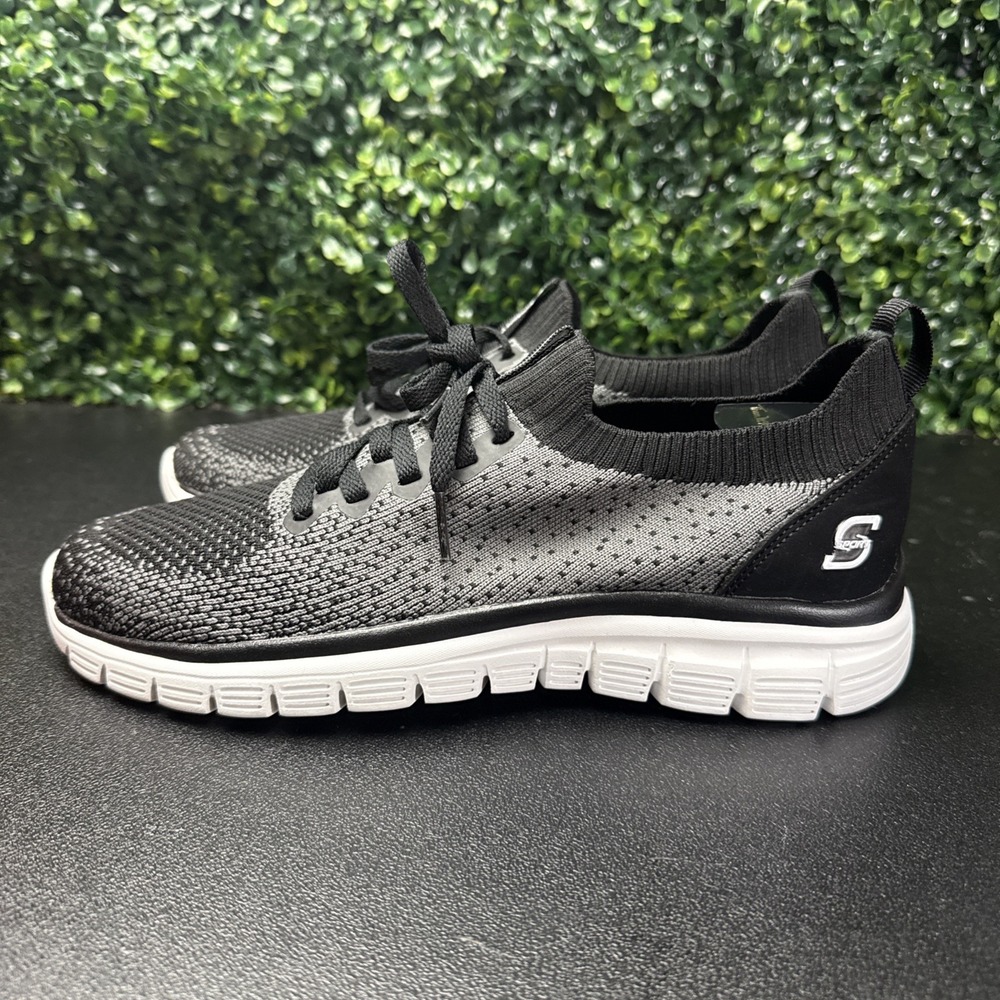 Skechers stretch-knit slip-in sneakers Men's Size 8 Shoes